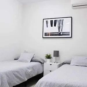 best-location-apartment-in-marbella-beachfront-29602.es-andalucia.com/