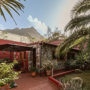 papaya-cottage-punta-del-hidalgo.tenerifehoteles.net/